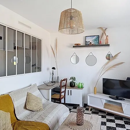 Le Petit Soleil - Vue Et Bureau By Alto Service Apartman
